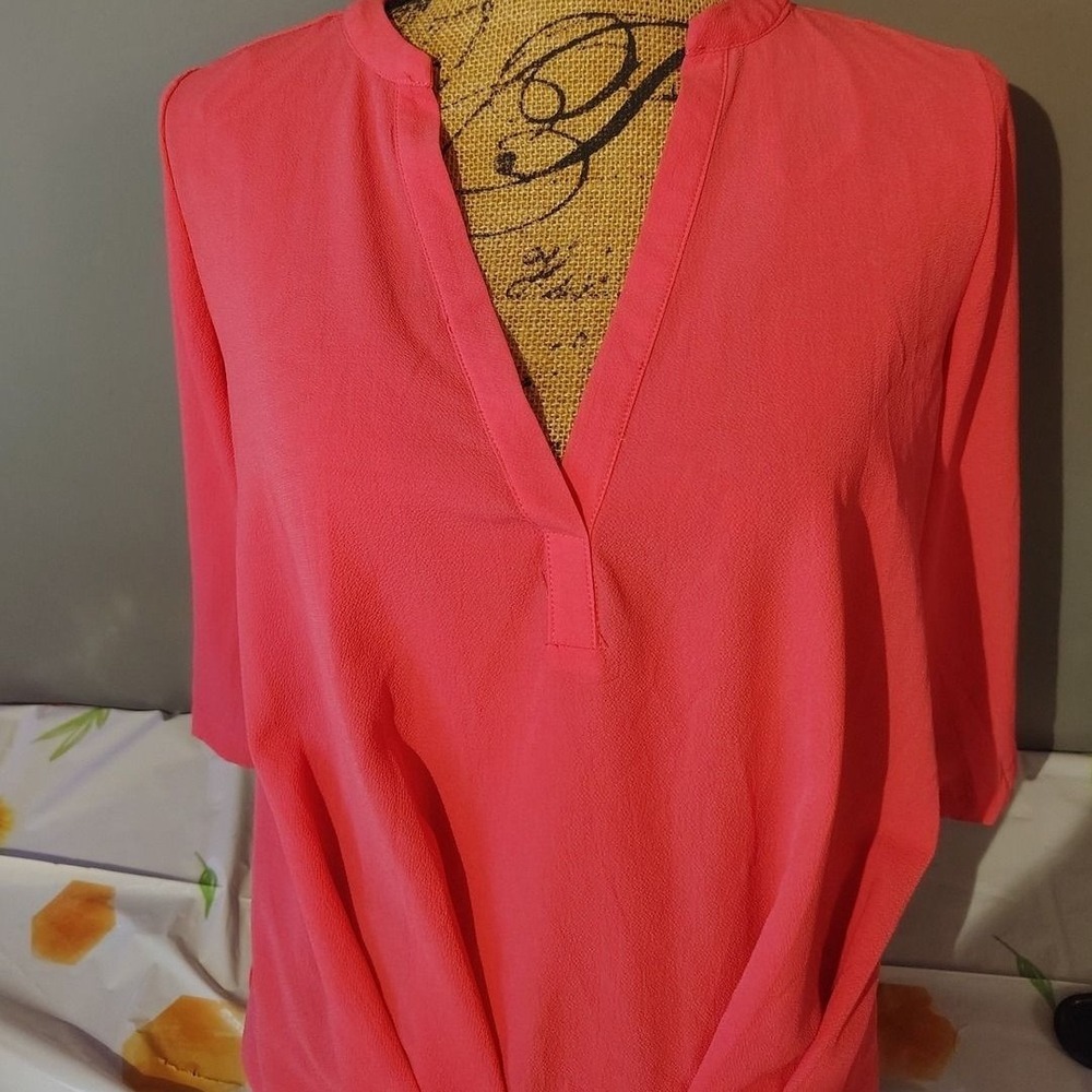 Love J Coral Pink V-Neck Pleated Front Blouse 3/4 Sleeve Top Small